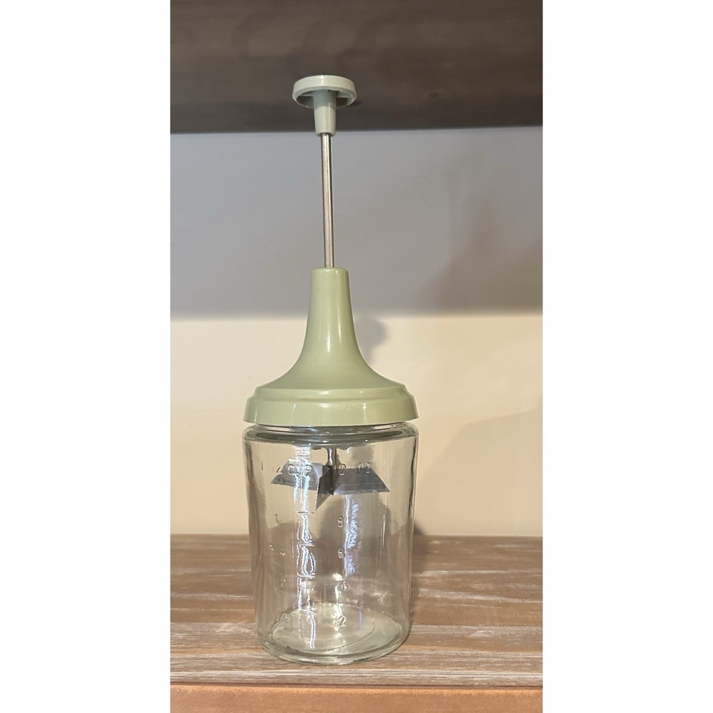 ACME Press & Chop Glass USA Avocado Green‎ Food Nut Chopper 12 oz Vintage Retro